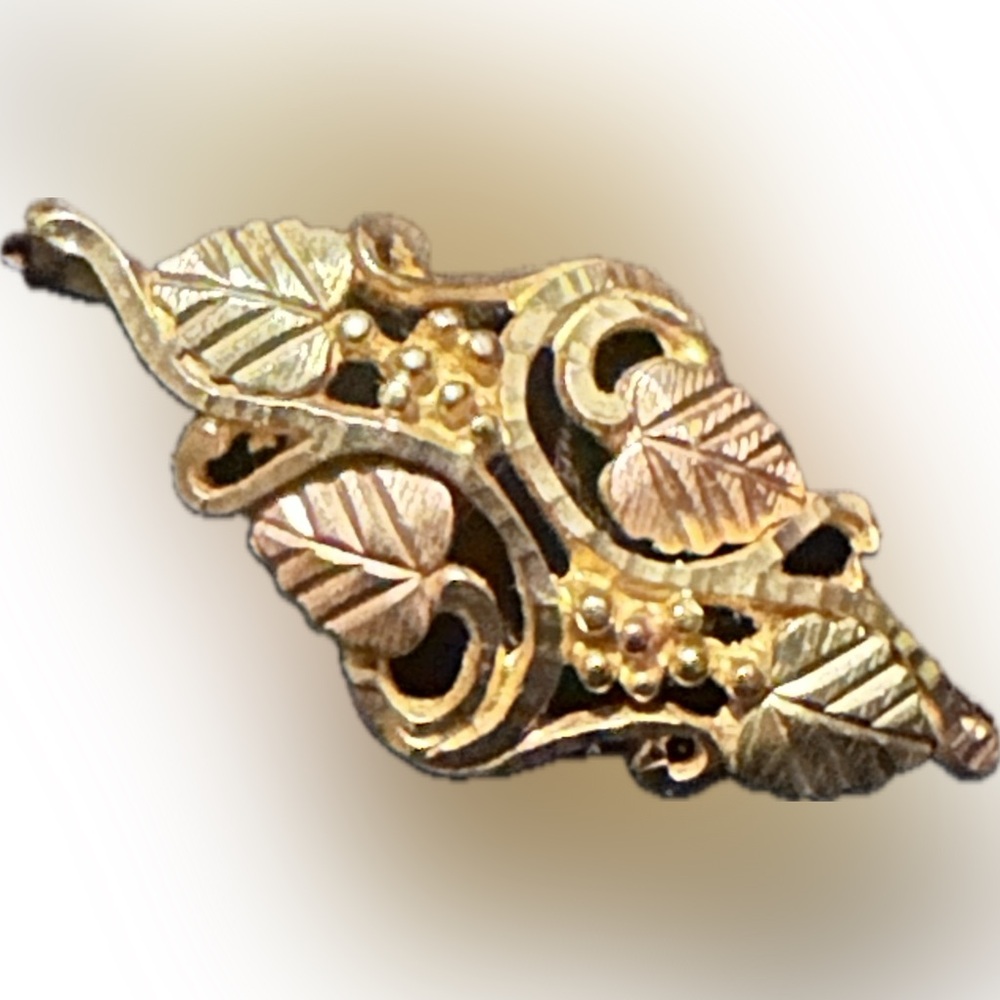 Coleman Co Black Hills Gold Pendant